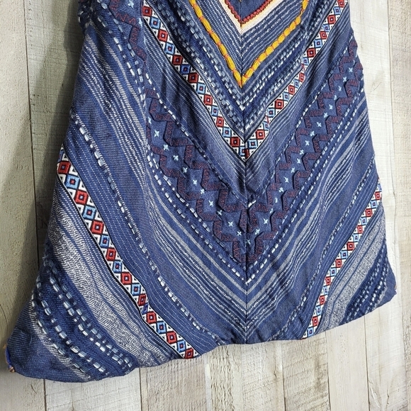 Maeve by Anthropologie Textured Skirt. Blue, Red, White. Size 4 - Picture 11 of 14